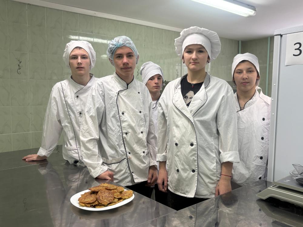 Первые шаги в профессии: обучающиеся приступили к практике по профессии «Повар»